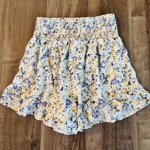 Wild Fable Floral Ruffle Shorts Smocked Waist Linen Blend Size M NEW (NWOT)